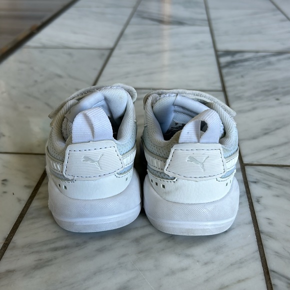 Puma Infant trainers, size 4 - Picture 3 of 4